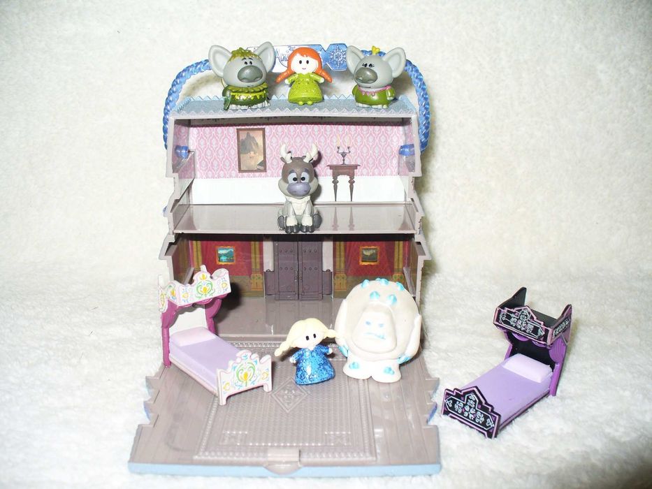 Casuta Disney Animators Frozen si Aurora