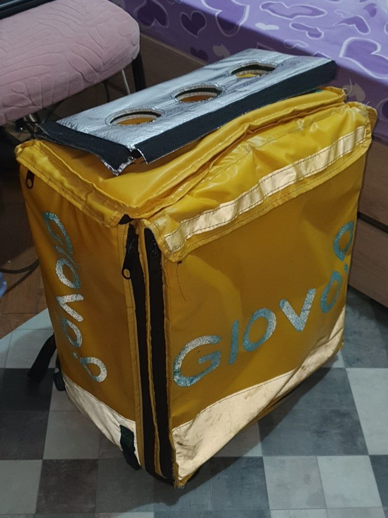 Vând Ghiozdan Glovo