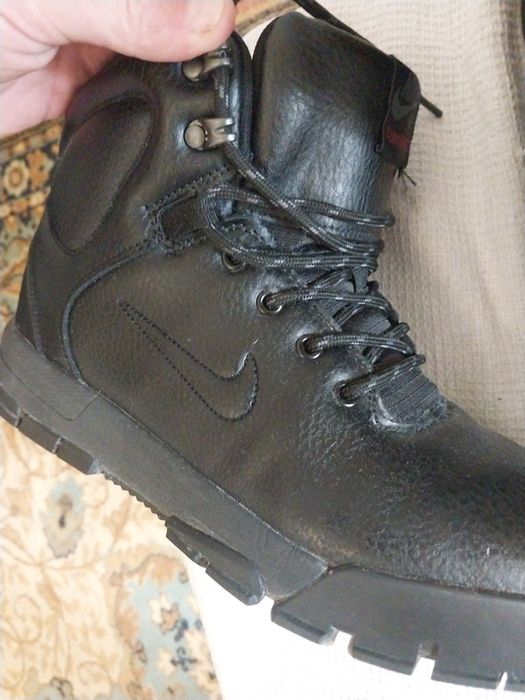 Продаю ботинки с мехом найк
