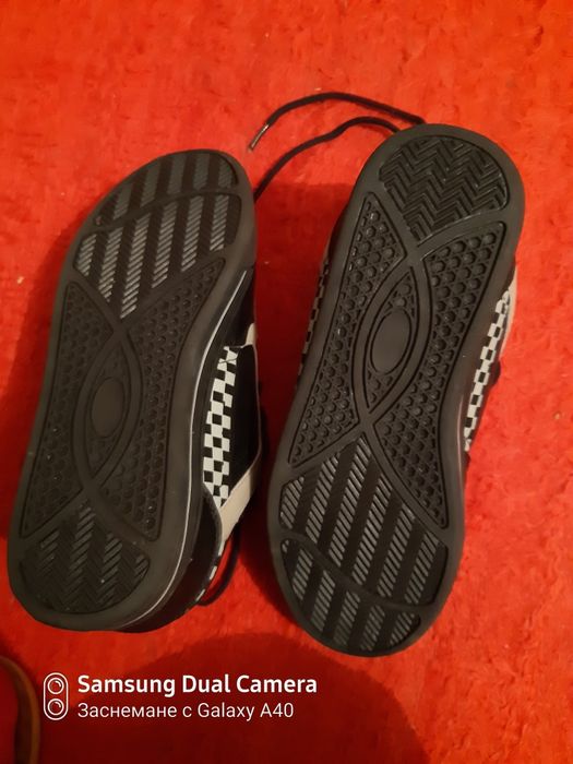 Юношески маратонки mania