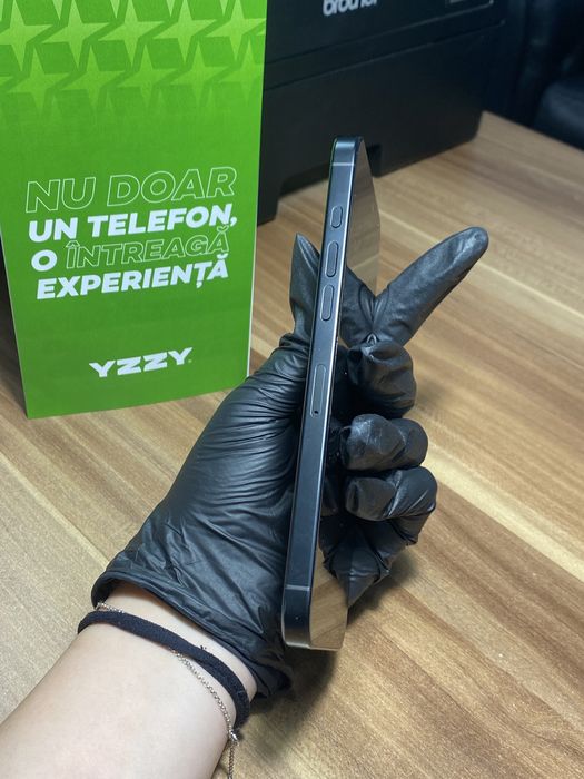 iPhone 16 Pro Max / 256 GB / Sănătate baterie 99% / Ca nou