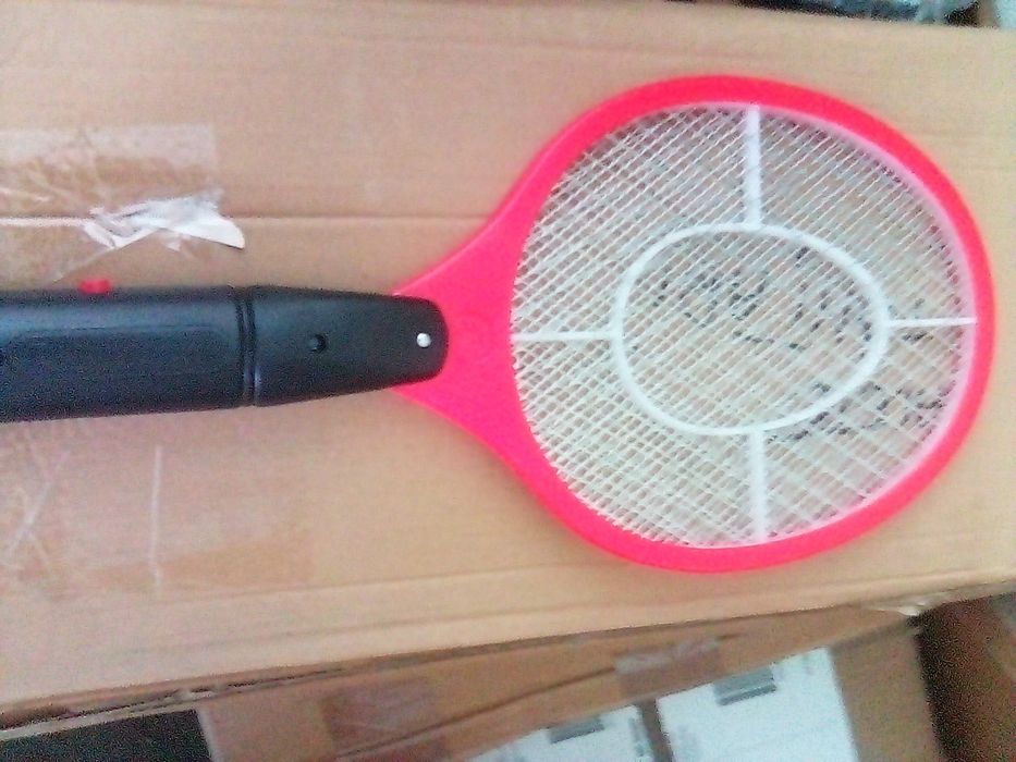 Paleta electrică anti-insecte