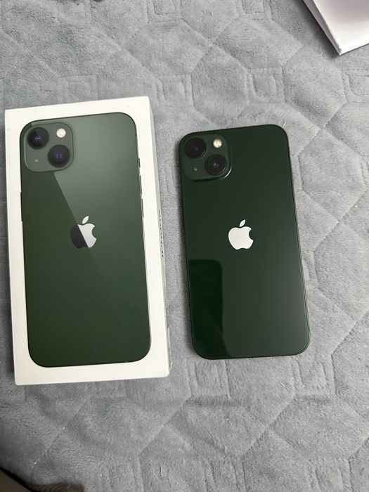 Продам айфон 13