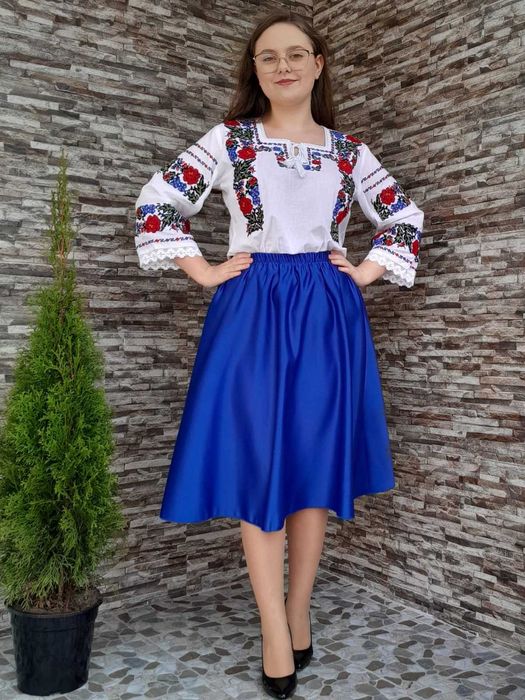 Fustă în stil cloș din tafta cu elastic în talie