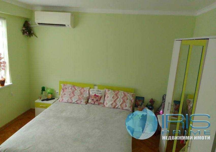 Продава се Двустаен апартамент в Шумен, Тракия - 60 кв.м за 1530 €/кв.м - Снимка #3