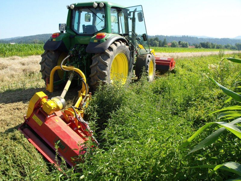 Tocator resturi vegetale INO model MKM