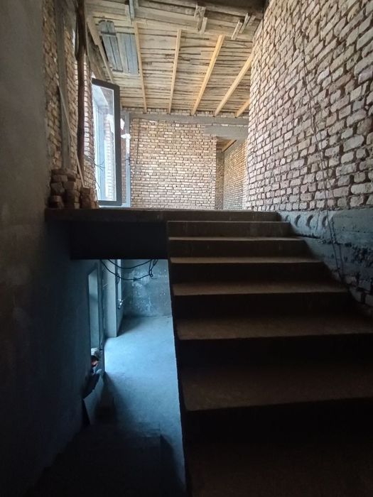 Уч Кахрамон Шредирда хайтек каробка сотилади