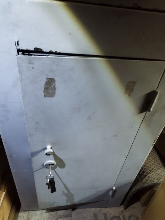 Сейф большой, б/у