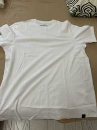 Vand 2 Tricouri Pull & Bear Noi L