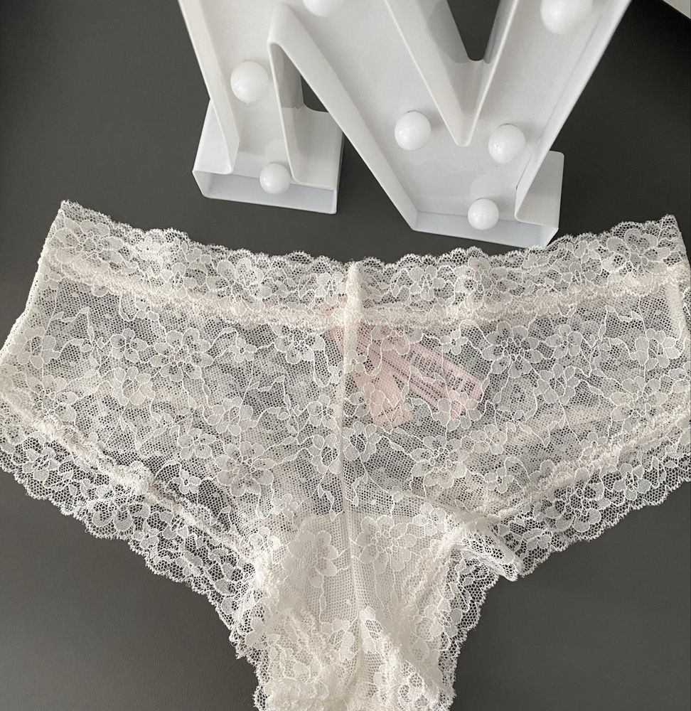Дамско бельо Victoria’ Secret