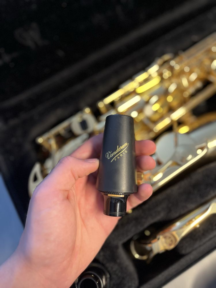 Saxofon alto Yamaha – stare perfectă + muștiuc Vandoren