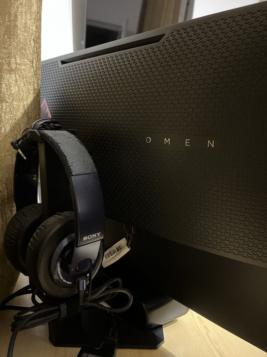 Настолен компютър със intel i7 ,32gb RAM, 1TB ssd