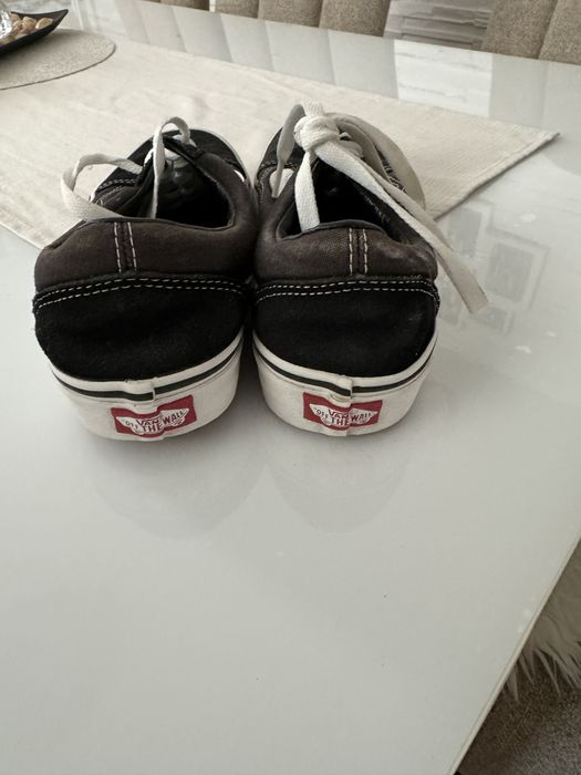 Vand adidasi vans