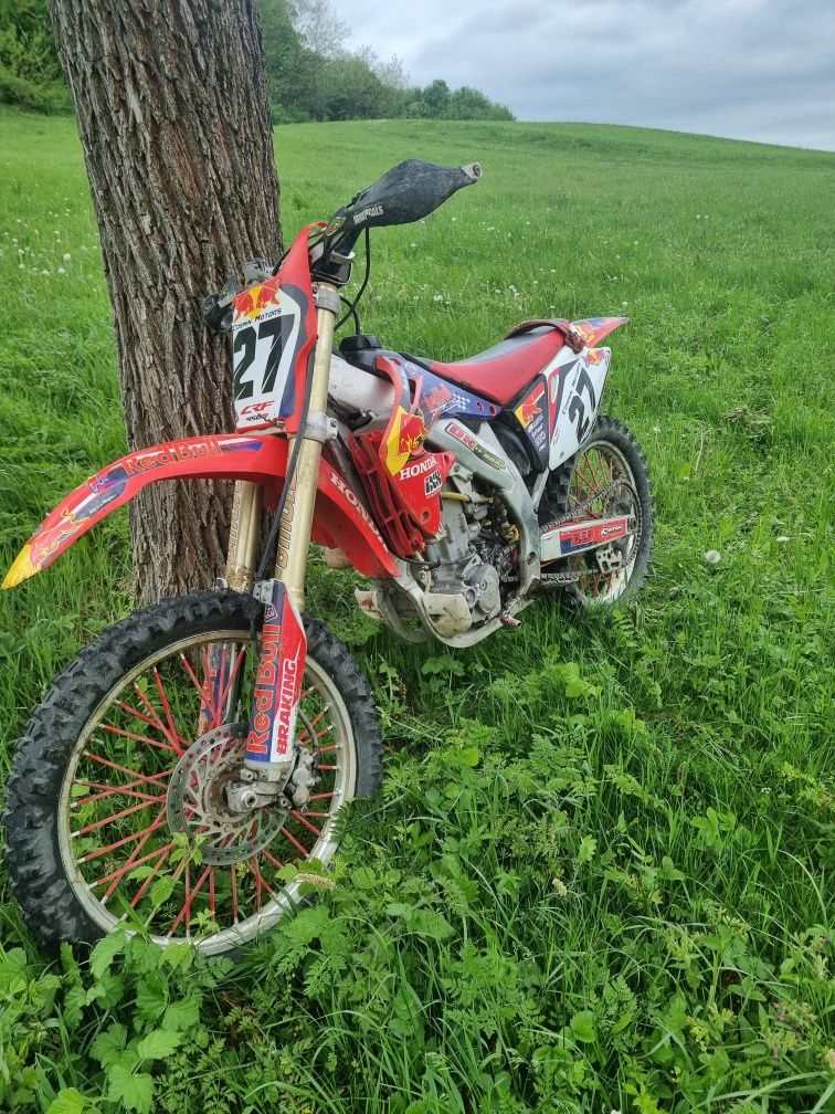 Vând sau schimb cross Honda crf450r