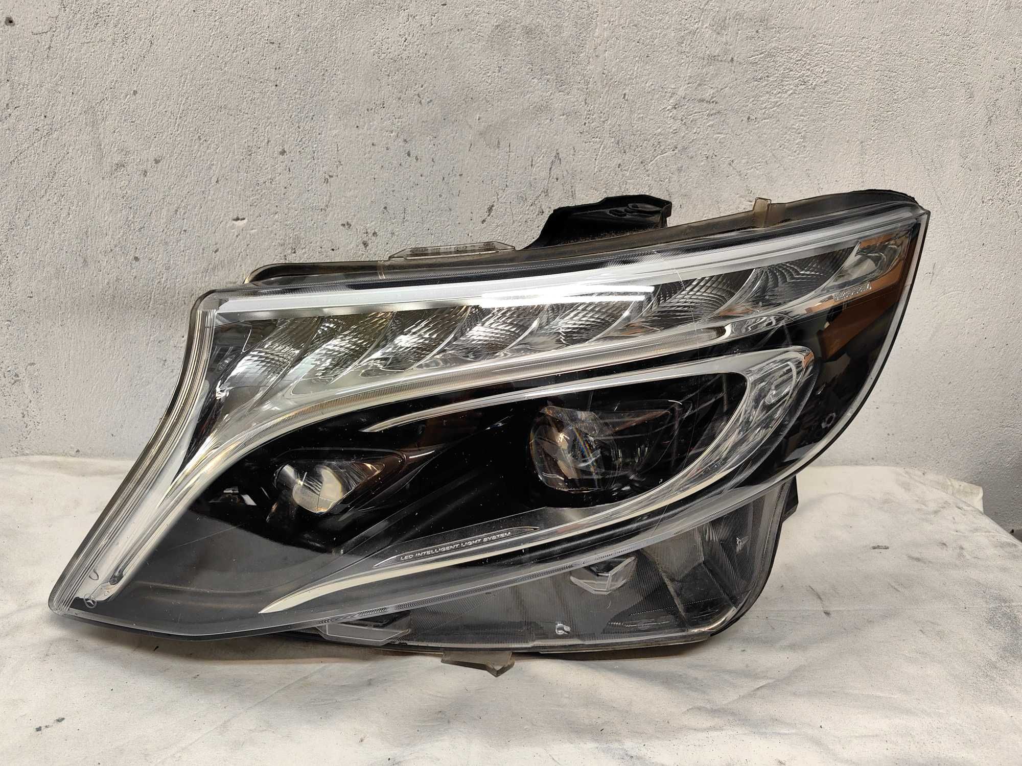 Оригинален фар Мерцедес Вито  Mercedes Vito Full Led