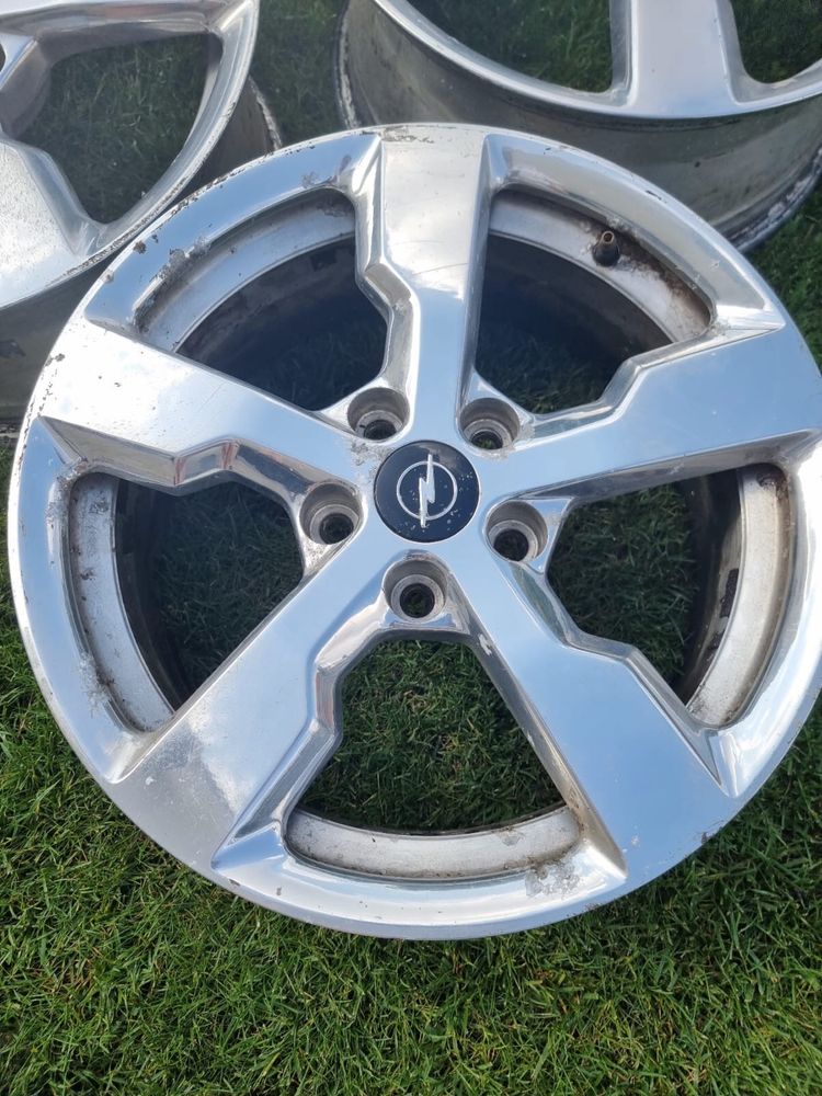 Vând un set de jante 5x115 R17X7J ET38 Chevrolet Volt/ Opel Ampera