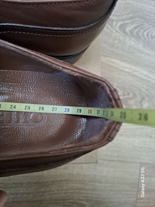 Vand pantofi noi din piele naturala pentru bărbați, brand Otter. 
Mari