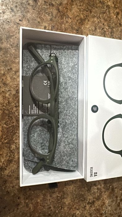 ochelari izipizi +0 . 1,5 .+2,5. +1,5.