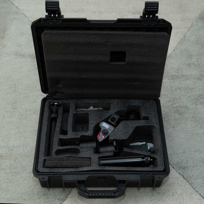 Gudsen Moza-Air Dual Handle Stabilizator pe 3 Axe (Gimbal)