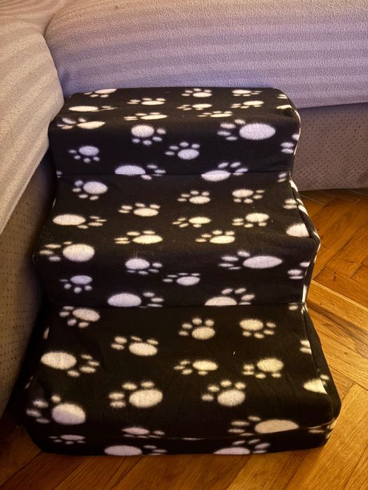 Стълбичка за куче