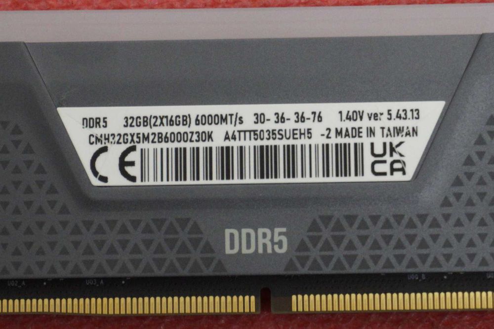 [32GB] RAM Памет 2x16 GB DDR5 6000MT/s CL30 Corsair Vengeance RGB