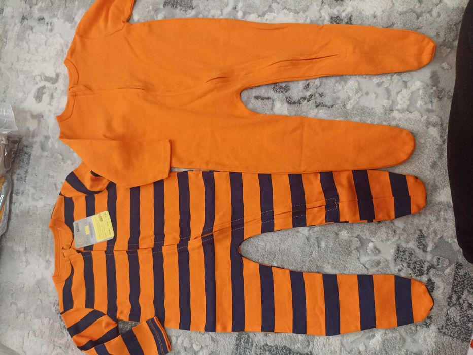 Нови ромпъри размер 74.