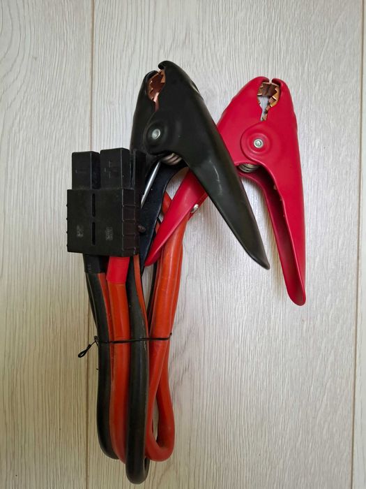 MotoMaster Eliminator PowerBox 400W/600A cu Invertor