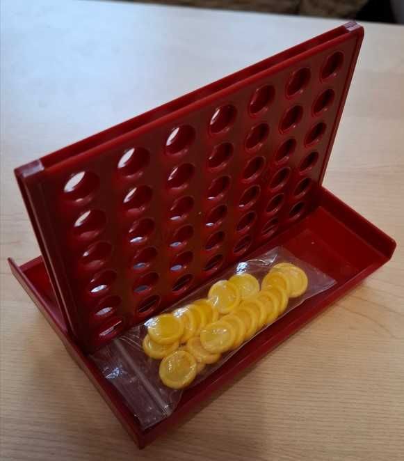 Joc 4 pe linie, 4 in a row. Schmidt. Nou