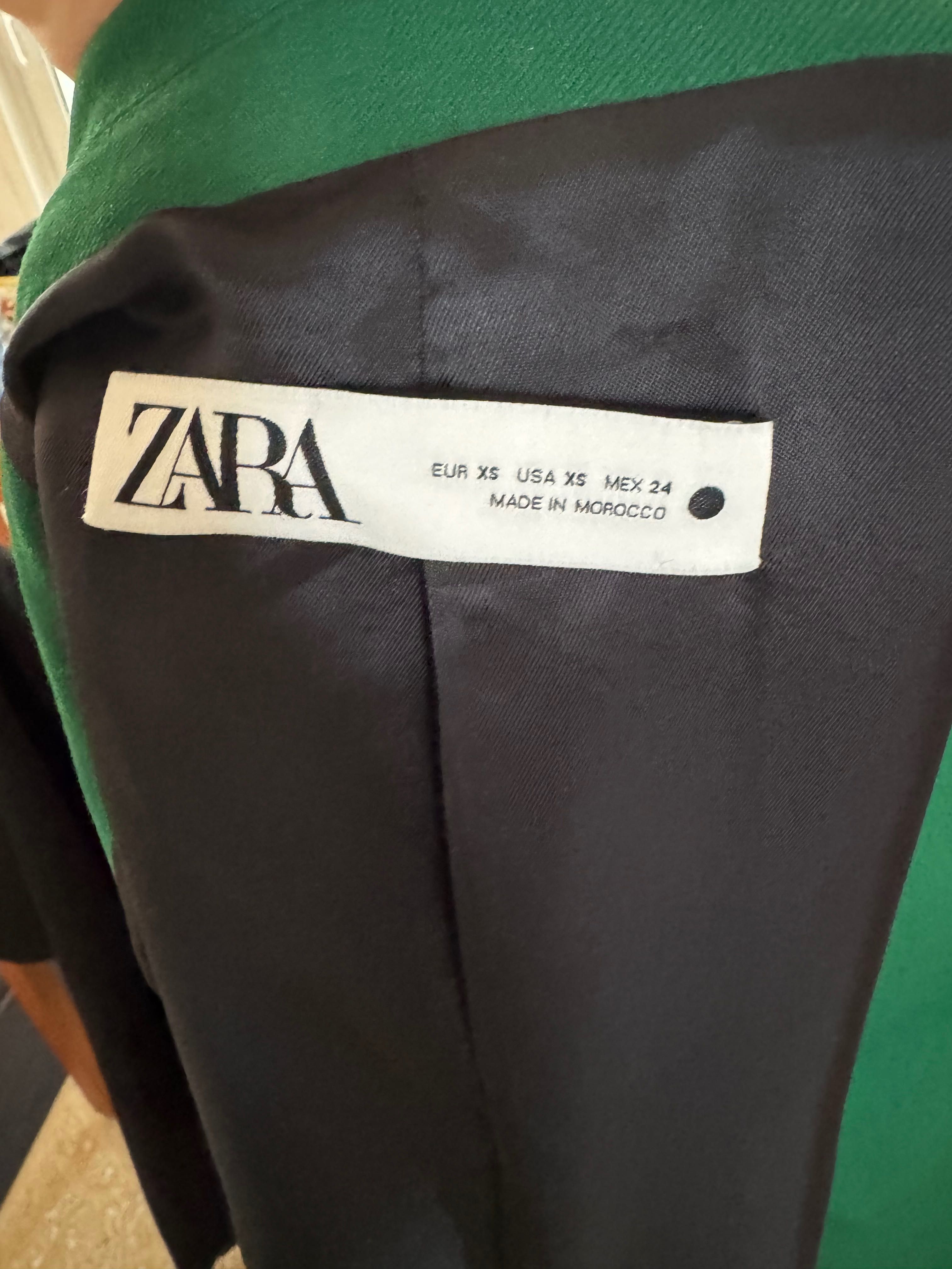Сако с панталон  ZARA