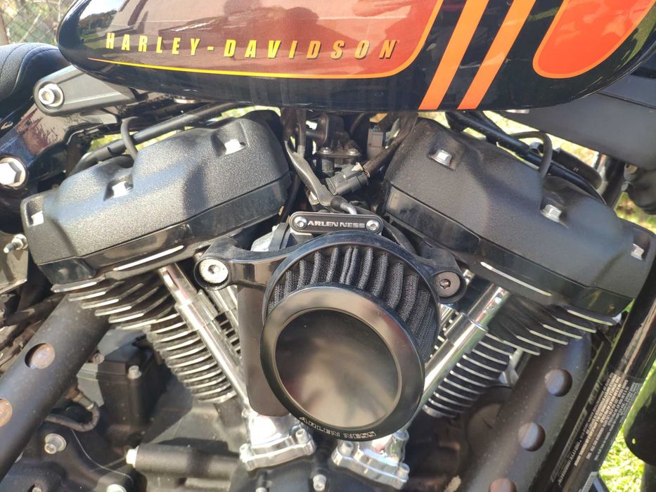 Седалка, сиси бар, воздушен фильтр Harley Davidson Softai Street Bob