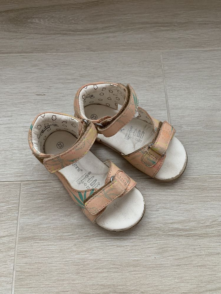 Детски сандали kickers