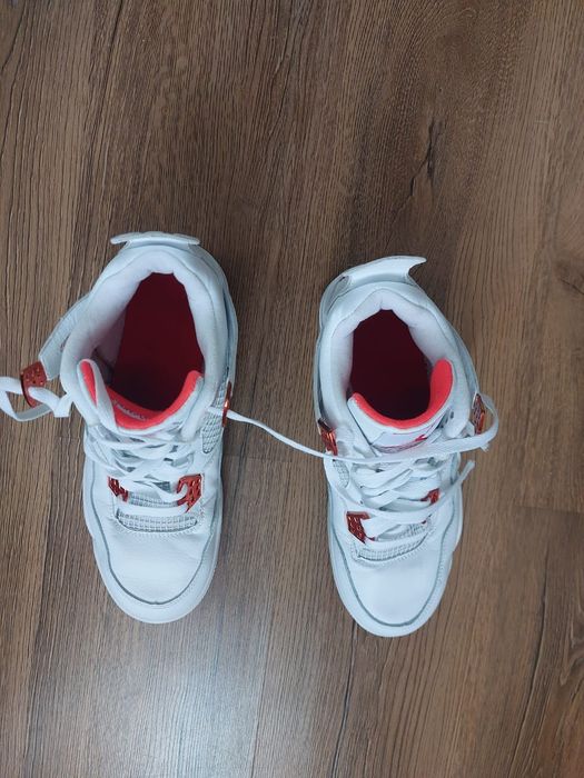 Nike Air Jordan 4 Retro Metallic Red