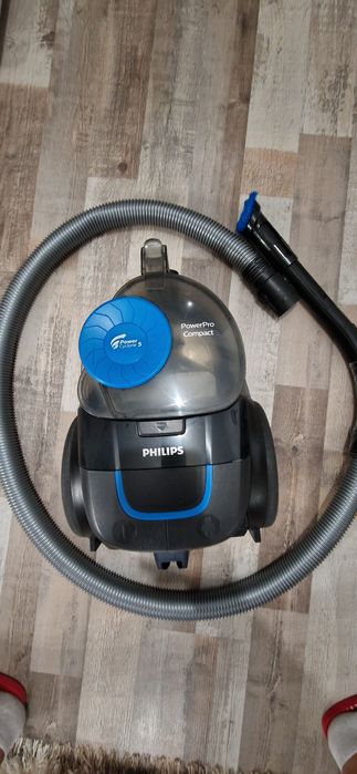 Aspirator fara sac Philips Power pro compact