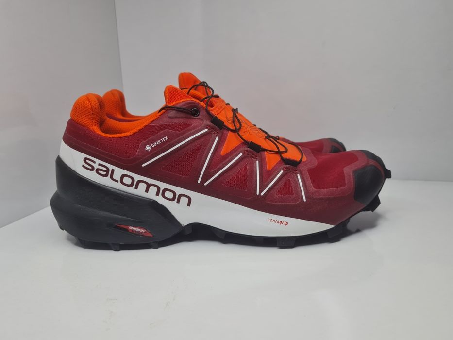Маратонки Salomon Speedcross Gore Tex

Чисто нови с кутия.

Размер 44