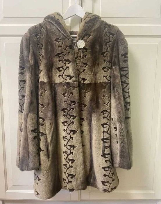 Шуба норковая в отличном состоянии