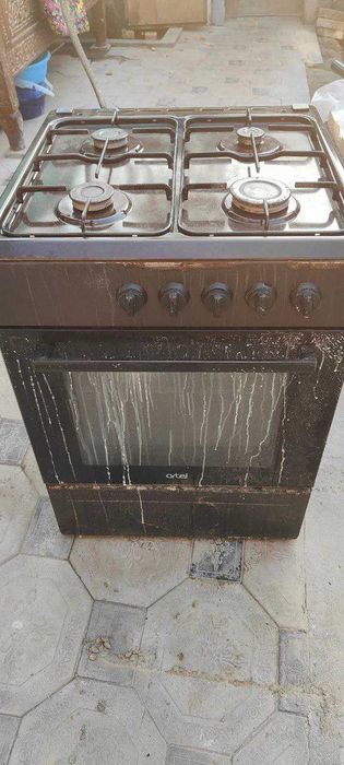 Продаётся 4-х конфорочная газовая плита Артель