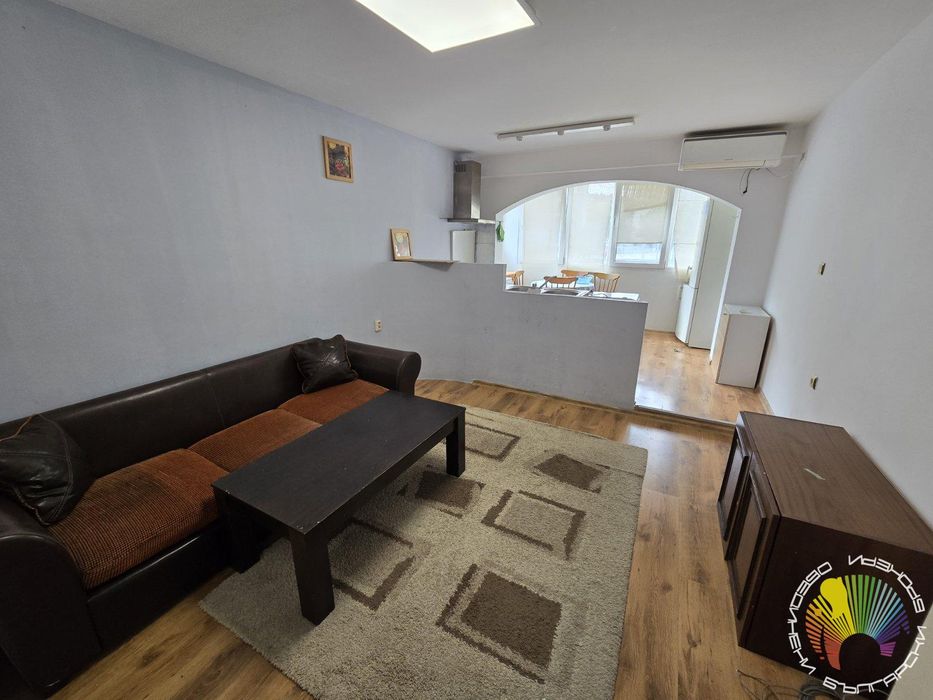 Дава се под наем Двустаен апартамент в Бургас, Изгрев - 65 кв.м за 280.5 € - Снимка #2