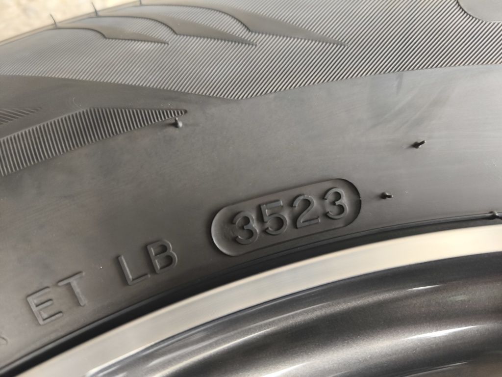 235/65/17" 4бр Laofen winter i fit,doy3523,7mm