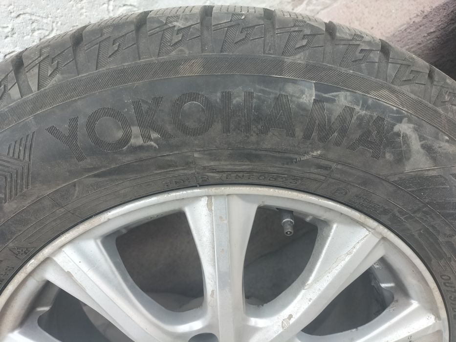 Шины и диски стояли на Хонда СРВ