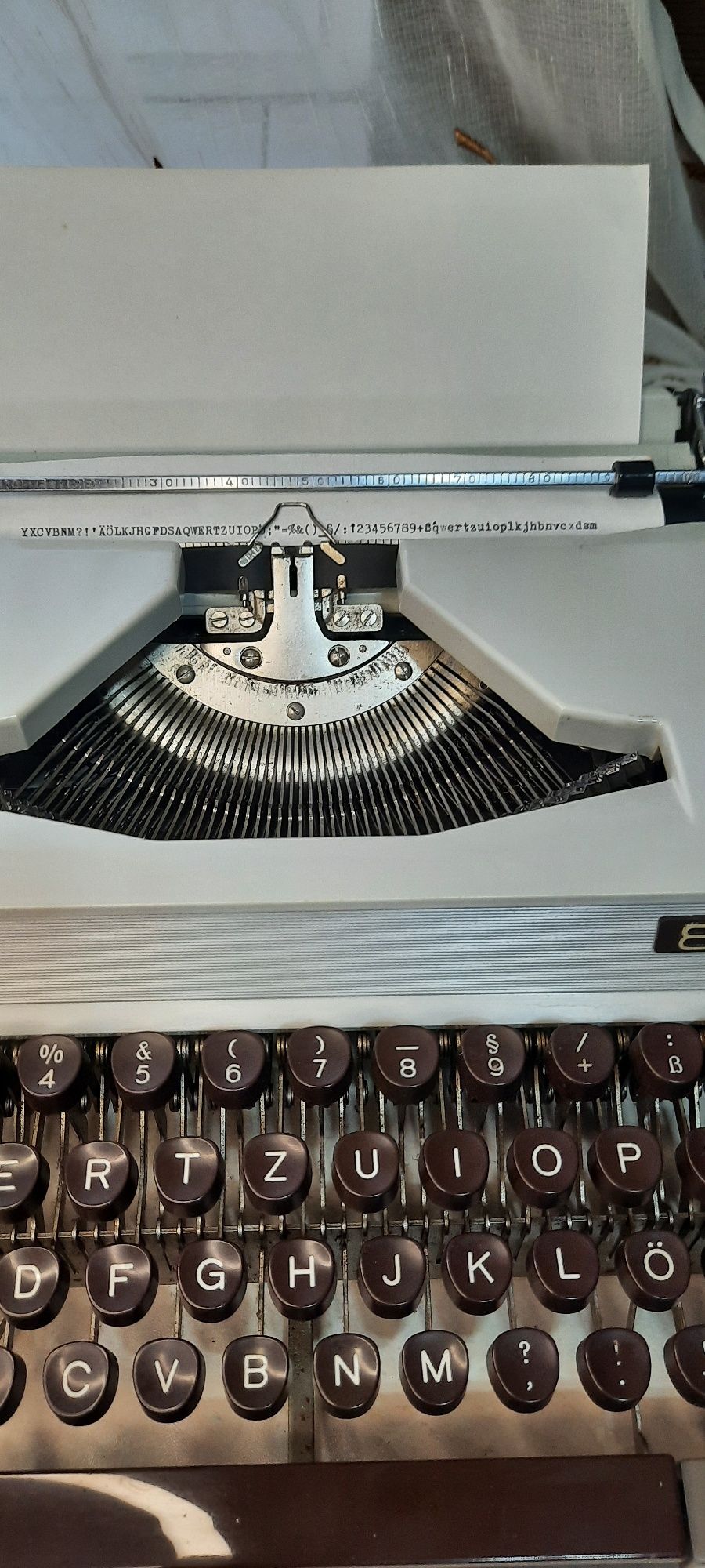 Mașină de scris Erika model 1962 impecabilă