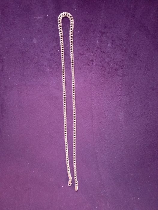 Золотая цепь с кулоном