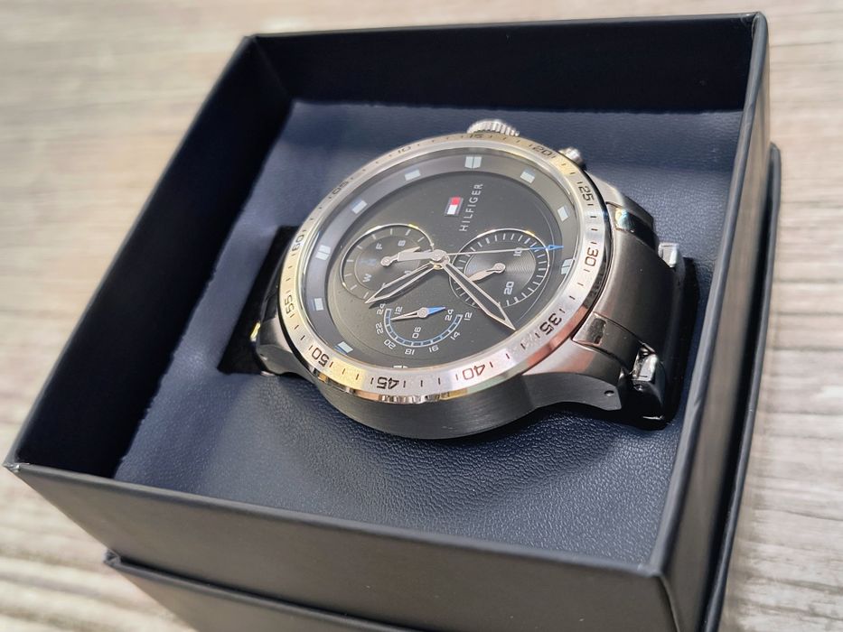 НОВ Часовник Tommy Hilfiger 1791810