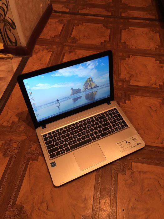 Asus отличный ноутбук продам срочно Астана
