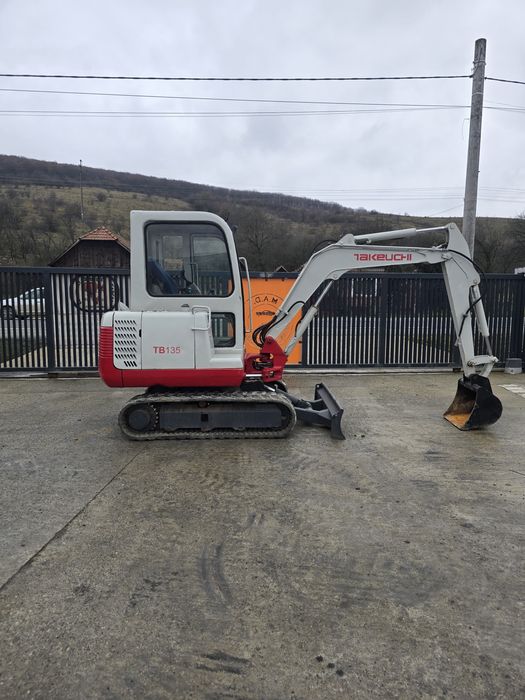 Vand miniexcavator Takeuchi TB135 3500Kg