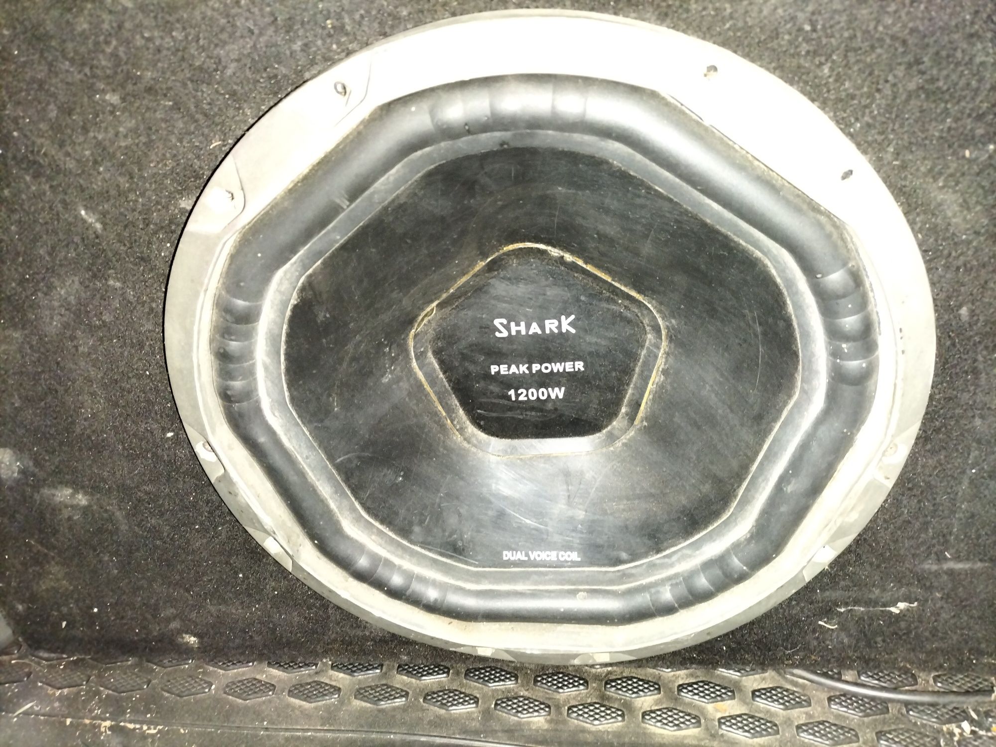 Stație audio magnat și subwoofer