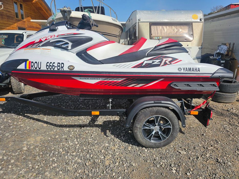 Skijet Yamaha FZR - 2015 - 250 CP +