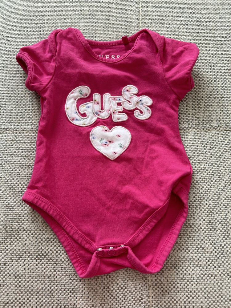 Бебешко боди на Guess