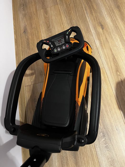 Masinuta cu maner in stare impecabila.