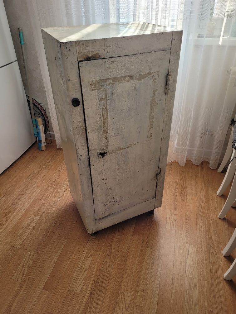 Продам сейф в хорошем состояние