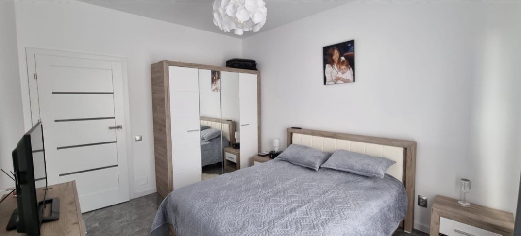 Vând apartament la penthouse în Florești